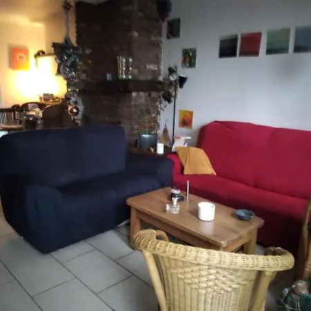 Πανσιόν Room In Guest Room - Pretty Townhouse With A Large Terrace And A Large Garden Free Breakfast Herstal